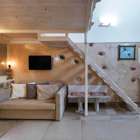 Harmonic Breeze Villas Villa Fira (Santorini)